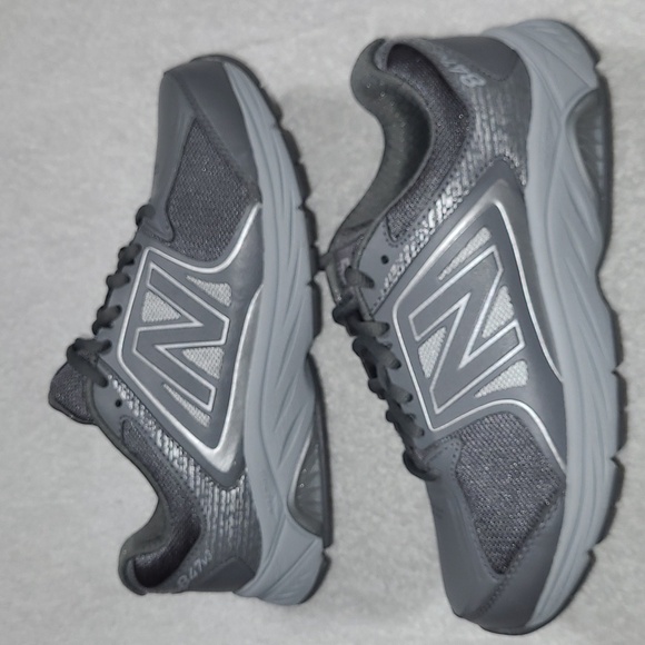 New Balance Shoes - New Balance Womens 847v3 Walking Shoes Size 6.5 4E